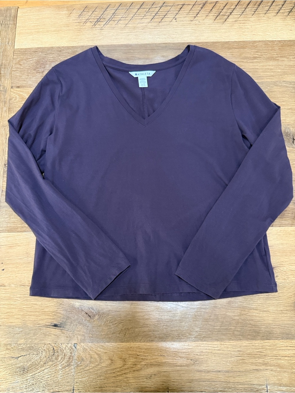 Athleta Women's Essential V-Neck Long Sleeve Top in Eggplant (Size L/T)